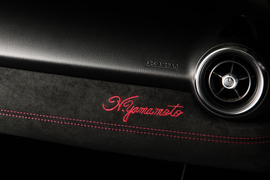 Детали интерьера Mazda MX-5 Yamamoto Signature (ND) 2018 года  (фото 11 из 12)